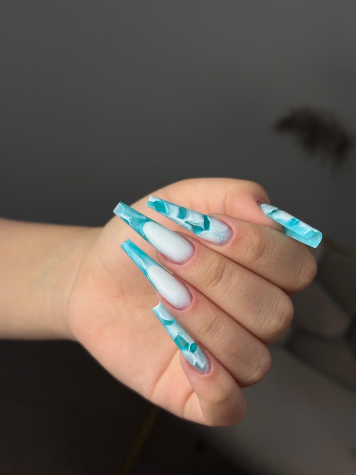 Unghii balerină cu french de interior și design încapsulat portocaliu